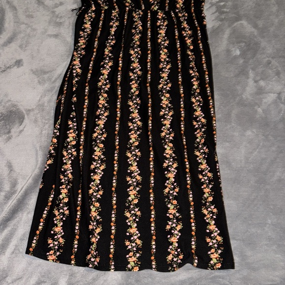 Cute floral romper/dress XXL (19) black floral - Picture 8 of 14